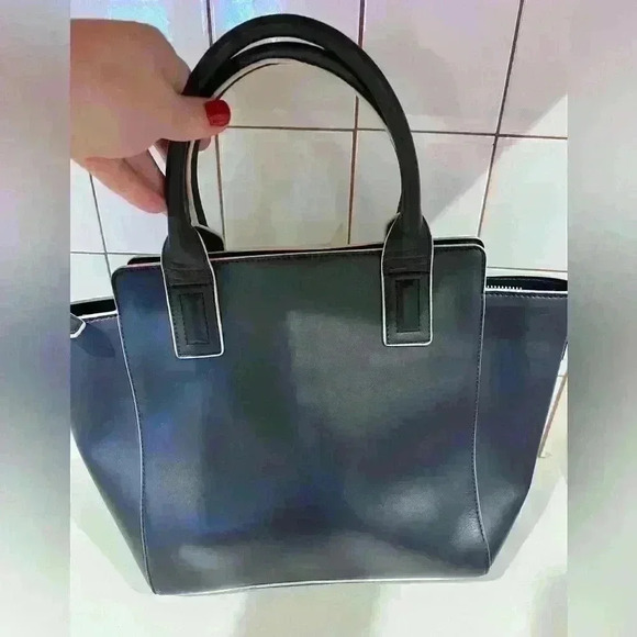 Vera Bradley Navy Blue Leather Handbag with Handles - Picture 7 of 7